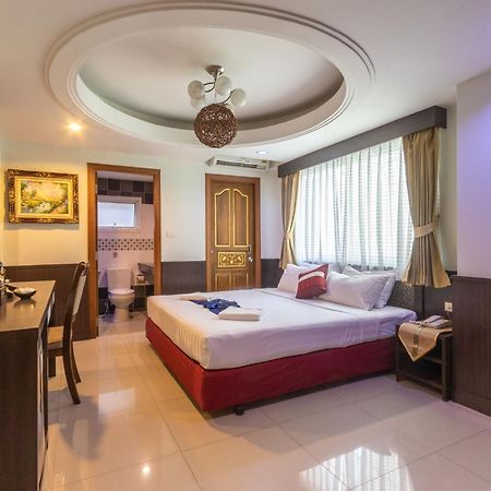Gusto Pratunam Hotel Bangkok Exterior photo