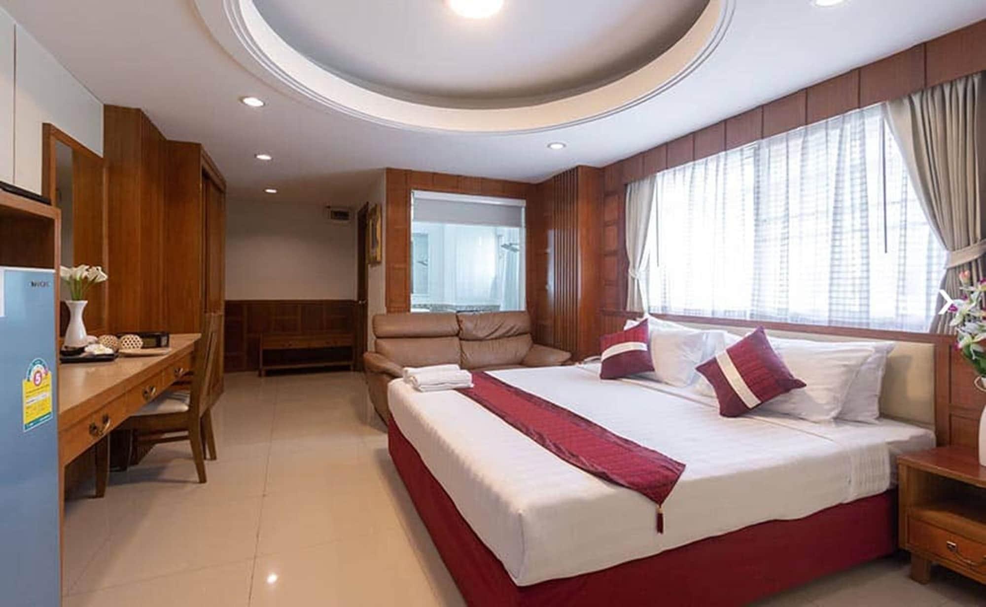 Gusto Pratunam Hotel Bangkok Exterior photo