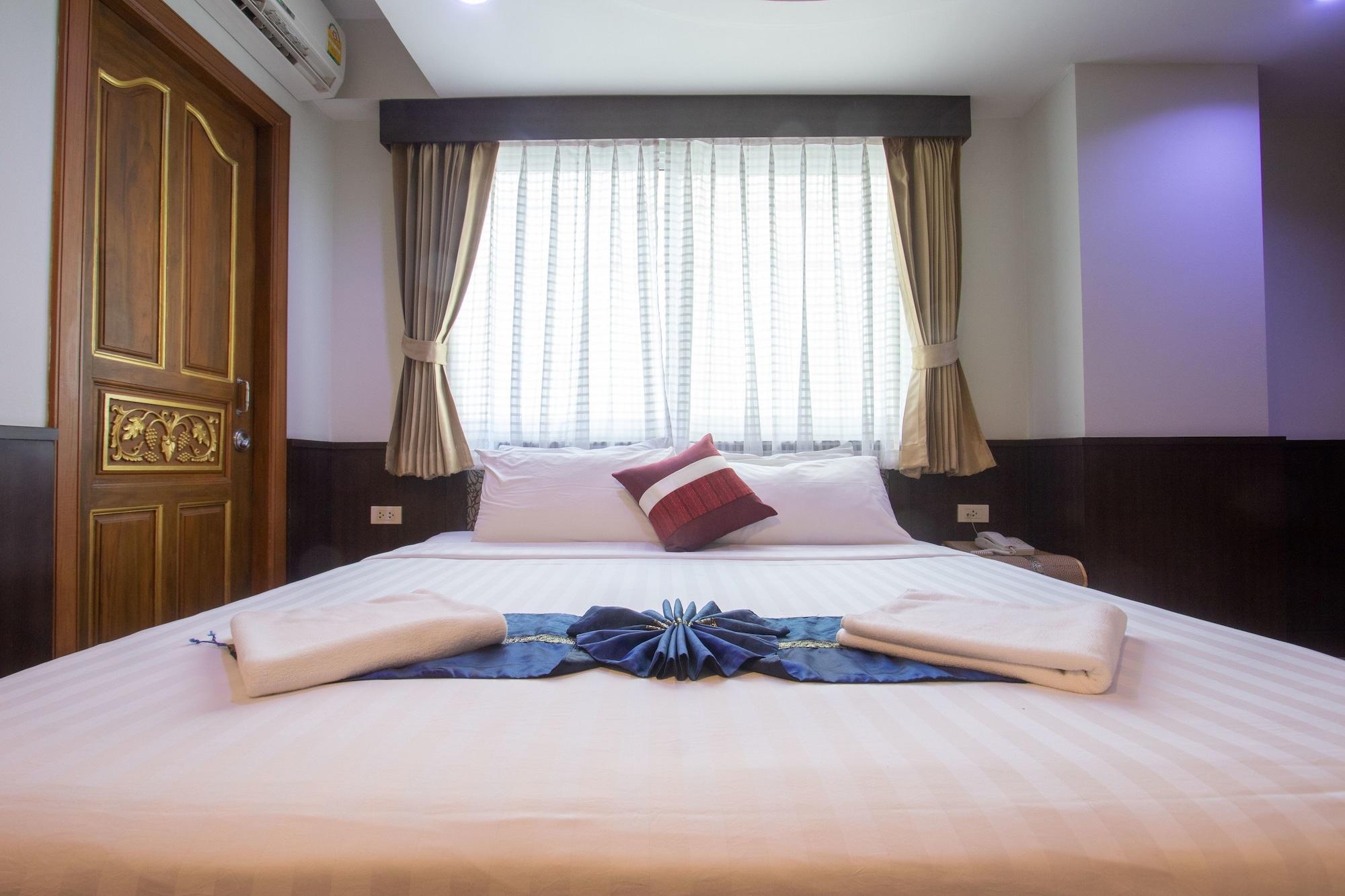 Gusto Pratunam Hotel Bangkok Exterior photo
