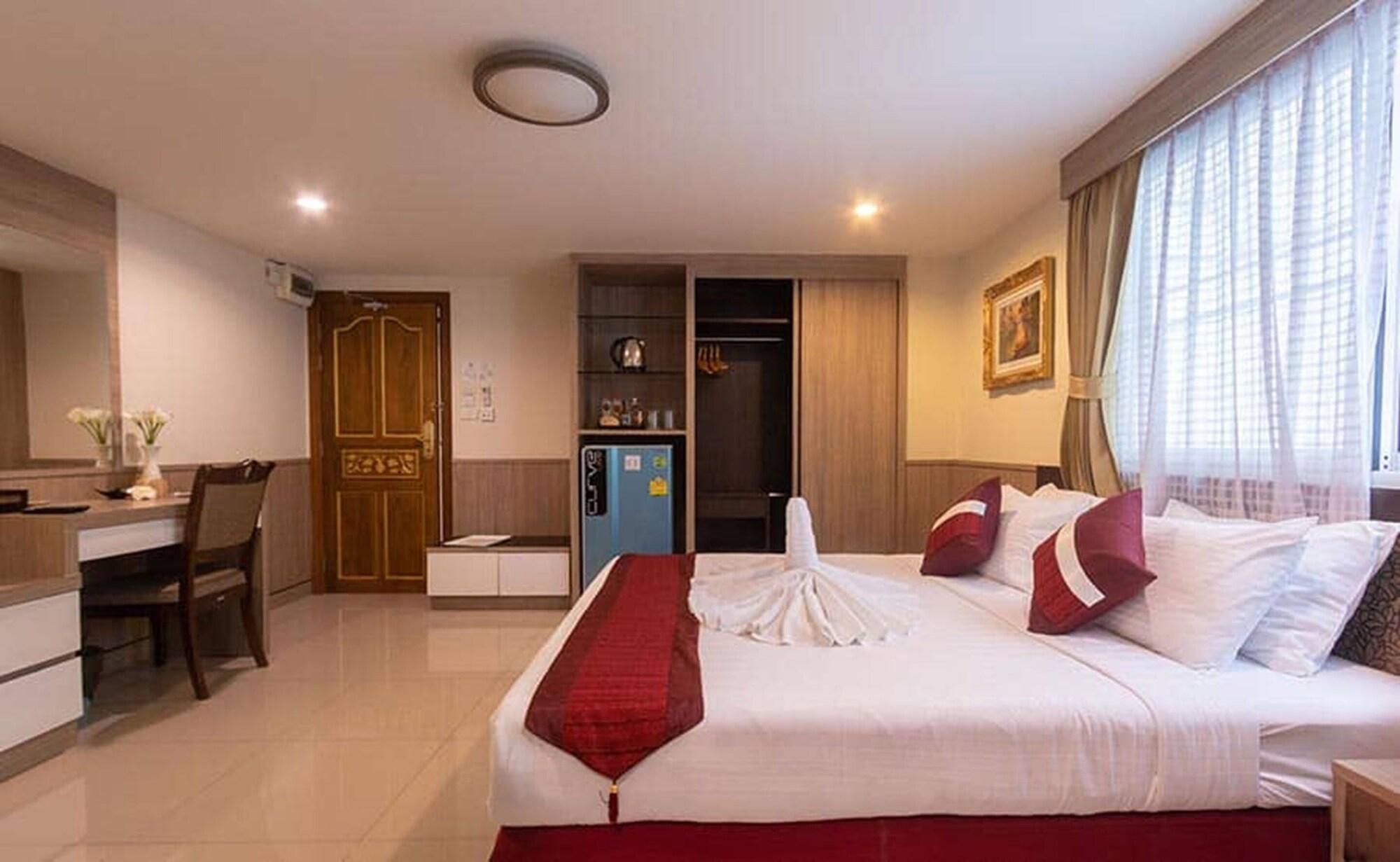 Gusto Pratunam Hotel Bangkok Exterior photo