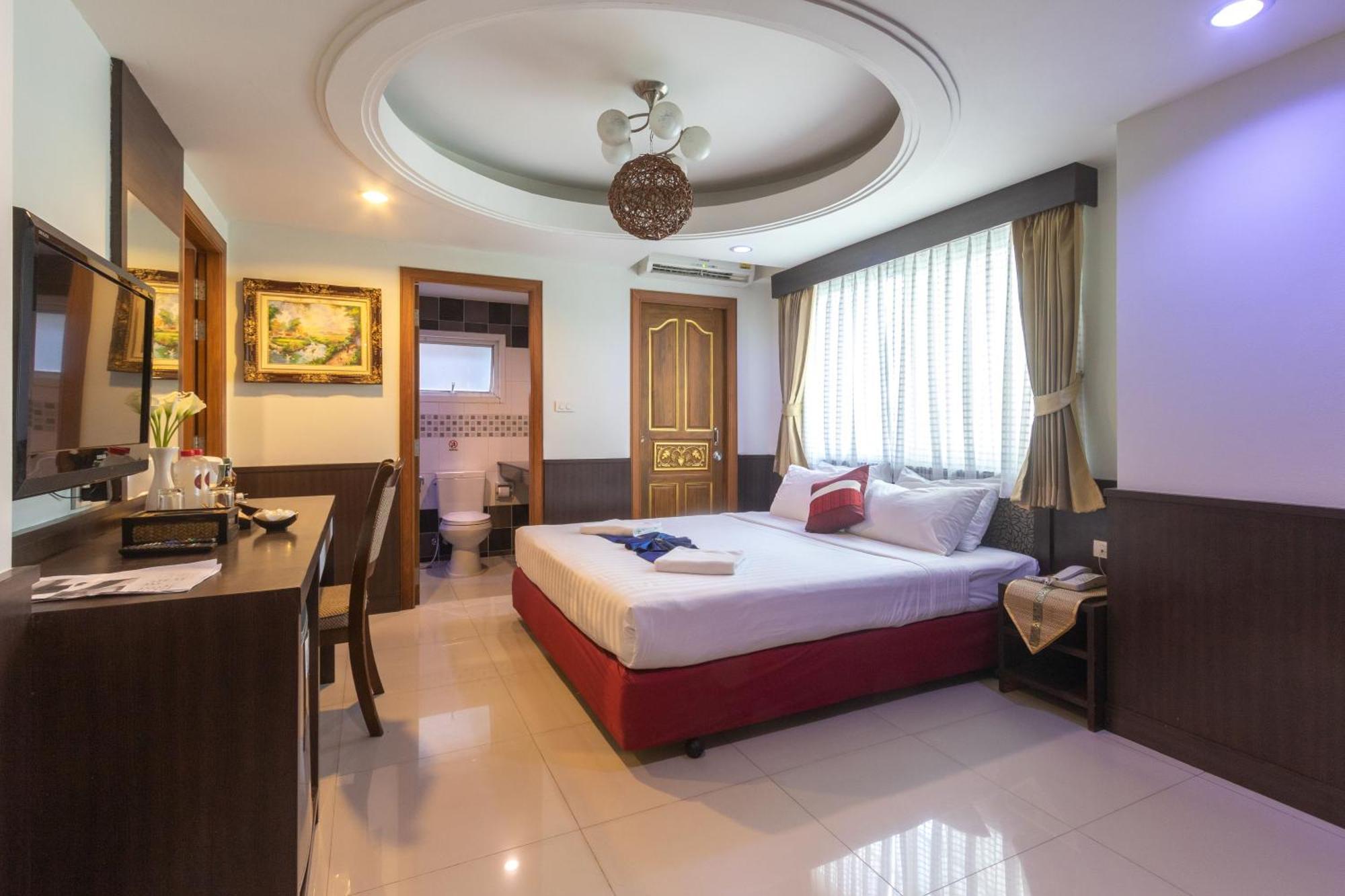Gusto Pratunam Hotel Bangkok Exterior photo