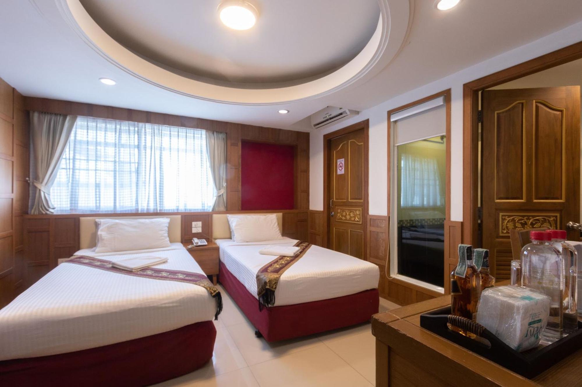 Gusto Pratunam Hotel Bangkok Exterior photo