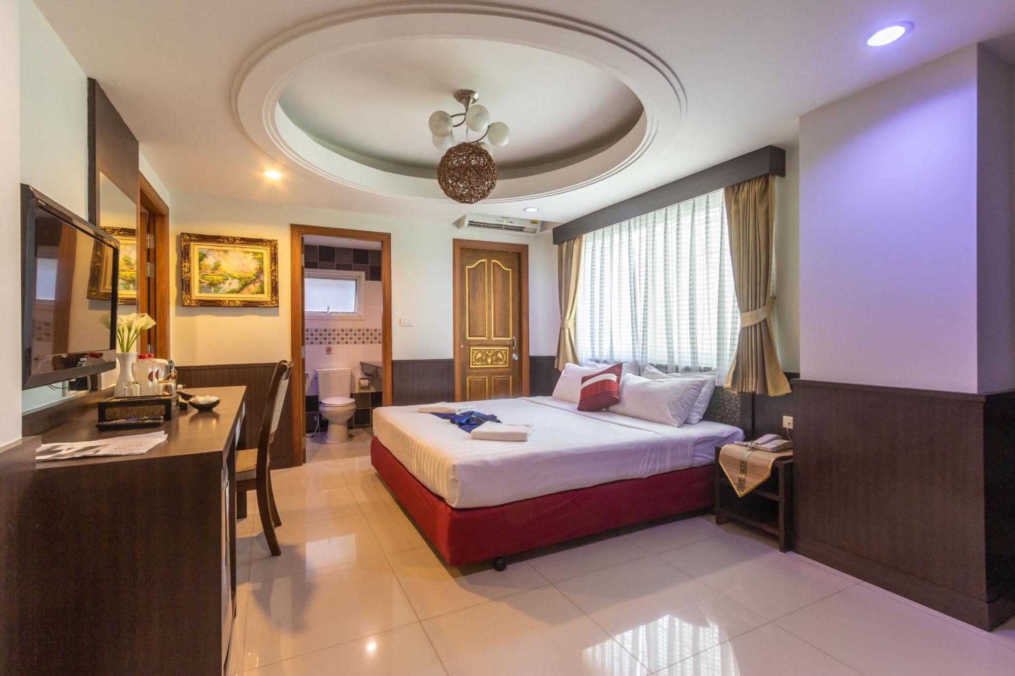 Gusto Pratunam Hotel Bangkok Exterior photo